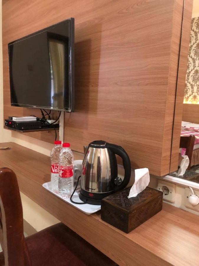 Grafika Hotel Dan Resto Gombong  Exteriör bild